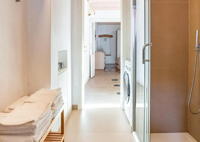 Golden Hour 아파트